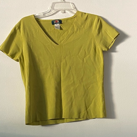 crop top and sweater set - Picture 1 of 2